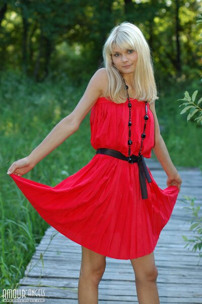 Sveta Virgin In Red - photo 19