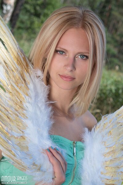 Amour Angel Emma - photo 01