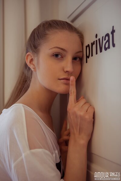 Amour Angels Presenting Bretona - photo 02