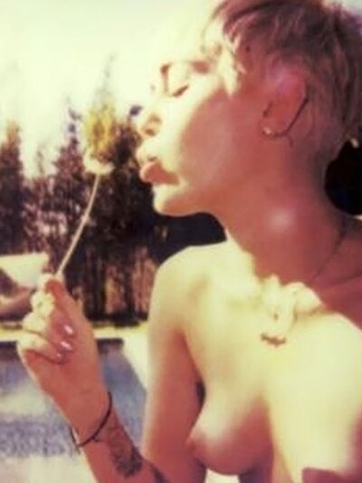 Miley Cyrus Nude Leaked Pictures - photo 06