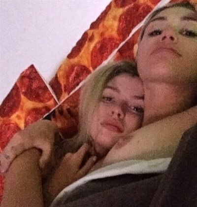 Miley Cyrus Nude Leaked Pictures - photo 21