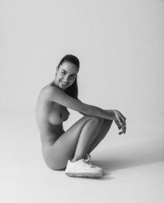 Rebecca Bagnol Nude Pictures