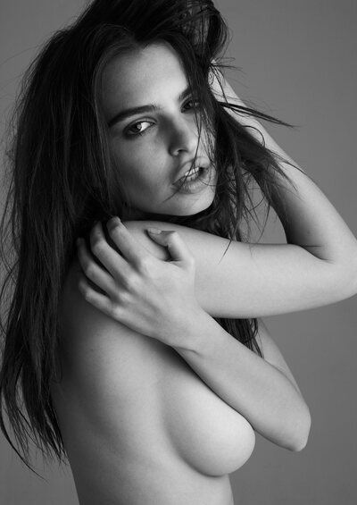 Emily Ratajkowski Black And White Nudes - photo 04