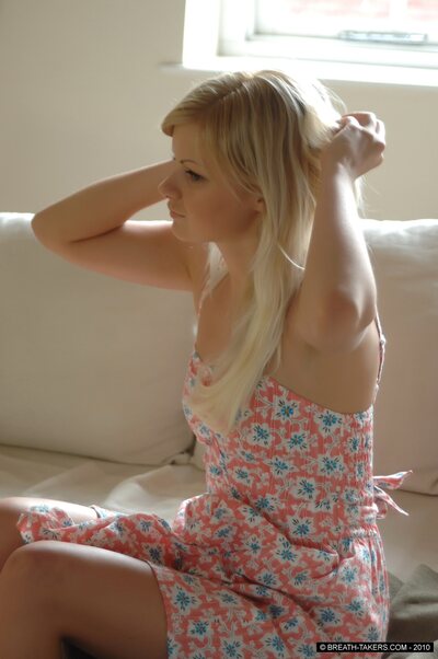 Breath taking Bridget Blonde - photo 00