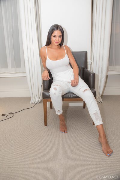 Annabelle Rose White Outfit By Cosmid - photo 00