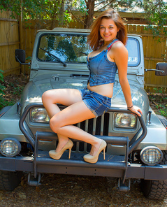 Tessa Fowler Chicks Love Jeeps By Cosmid