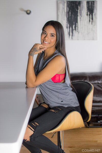 Jameika Turner Lounging Outfit By Cosmid - photo 00
