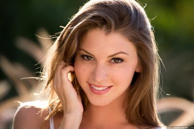 Gorgeous Amber Sym - photo 06