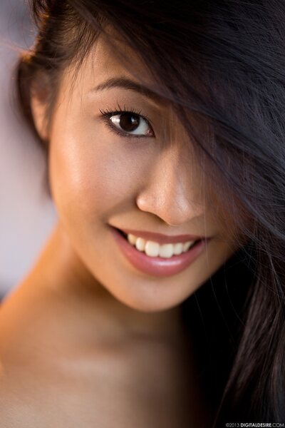 Sharon Lee No Panties - photo 01
