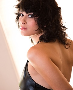 Raven Rockette Lets Play