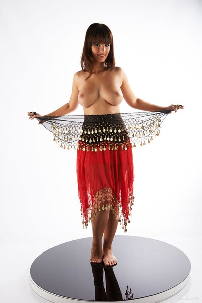 Erotic Beauty Romanetta - photo 02