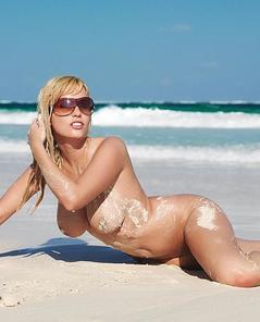 Erro presents Keira Moon