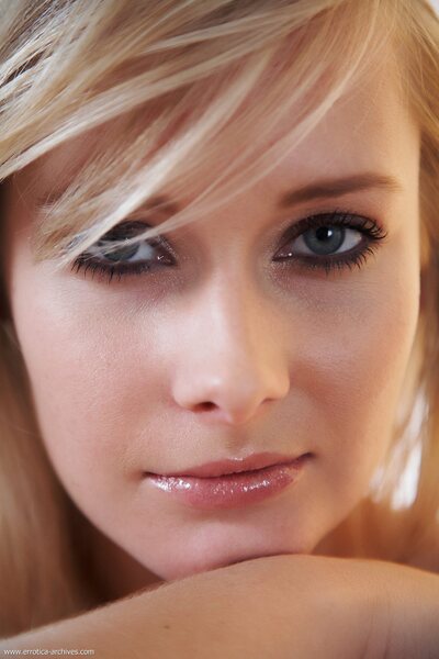 Deni On A Floor - photo 04