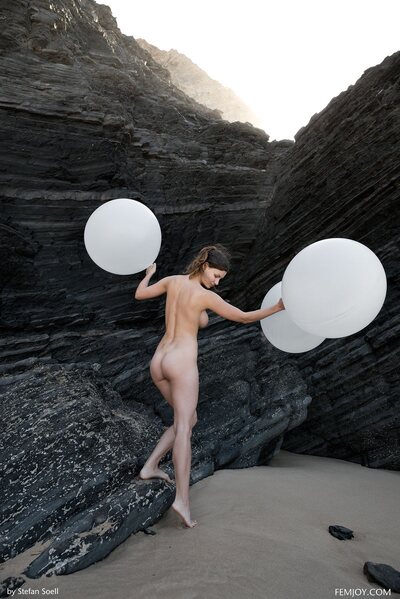 Susann Bubbles By Femjoy - photo 01