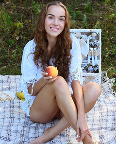 Helena K Feast By Femjoy