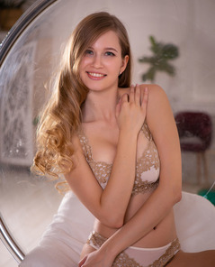 Stella Cardo In Stunning 2 By Femjoy