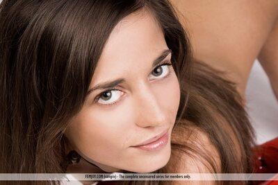 Idonia red hat - photo 03