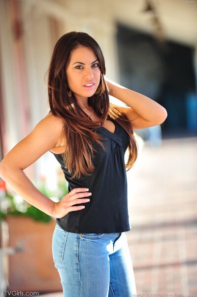 Shana Big Toys And Heels By FTV Girls - photo 02