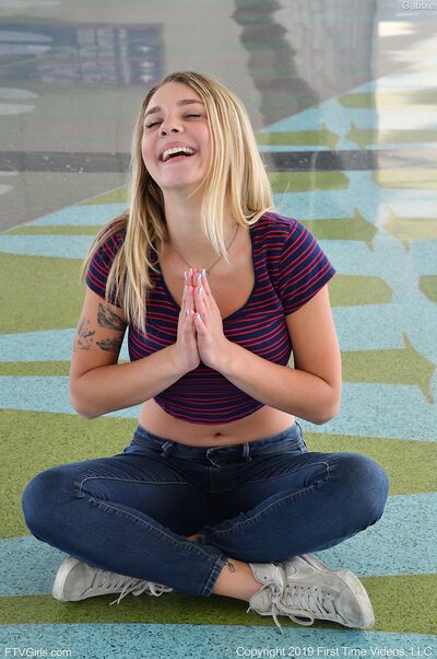 Gabbie Fun Loving Intro By FTV Girls - photo 04