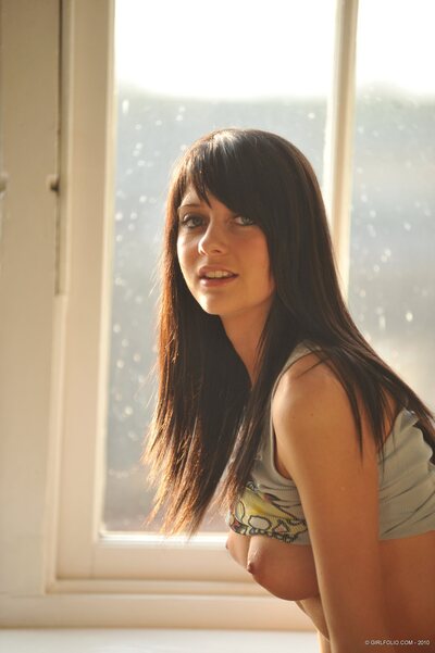 Natalie Thomas from Girlfolio - photo 07