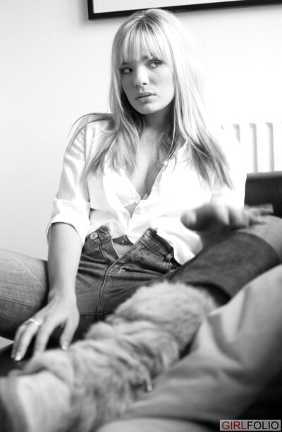 UK Model Molly - photo 02