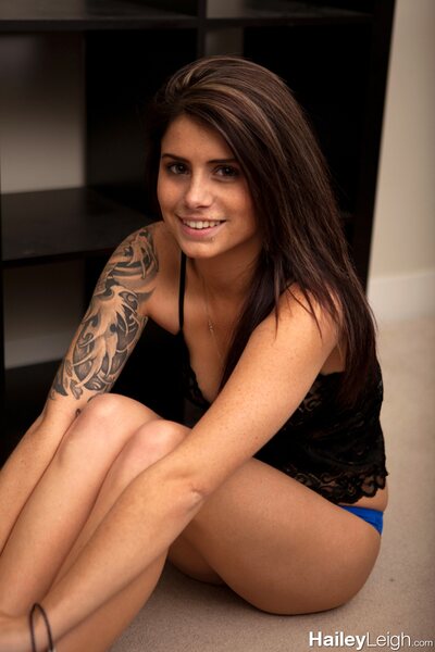 Hailey Leigh Black Top - photo 07