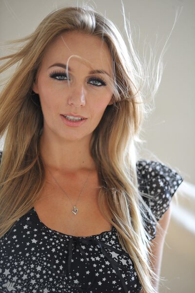 Hayley-Marie Coppin Getting Hot - photo 03