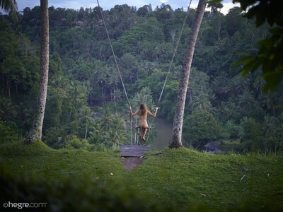 Clover Ubud Bali Swing By Hegre - photo 00