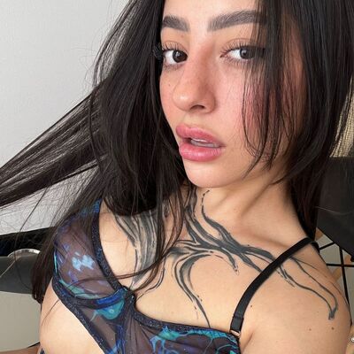 Glam Zoe's profile picture