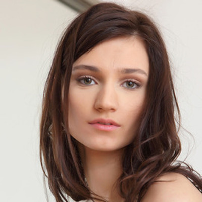 Mira profile picture