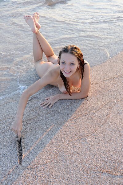 Dana D In Water - photo 07