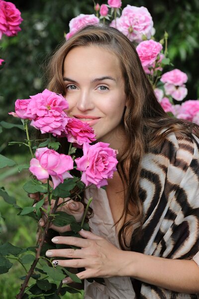 Eva Jolie Roses By Met Art - photo 00