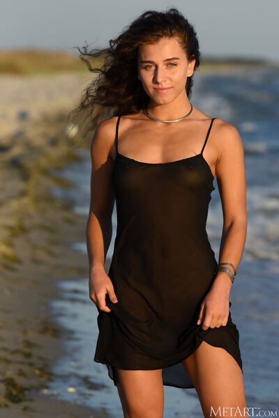 Kailyn High Tide By Met Art - photo 01
