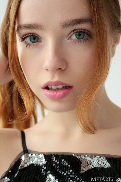 Rinna Ly Brightest Star By Met Art - photo 00