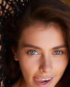 Foxy Alissa In Black Lace Lingerie Posing On The Bed