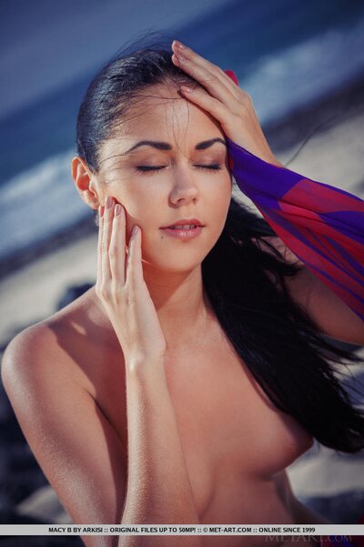 Erotic model Macy B - photo 14