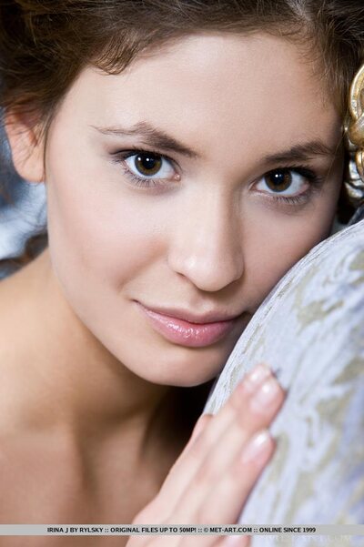 Beautiful Irina J - photo 05