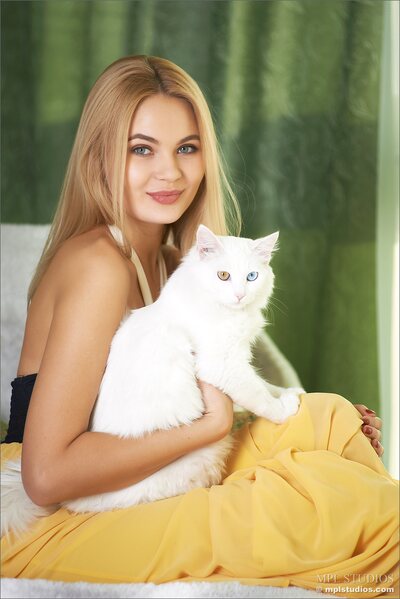 Talia in the morning - photo 01