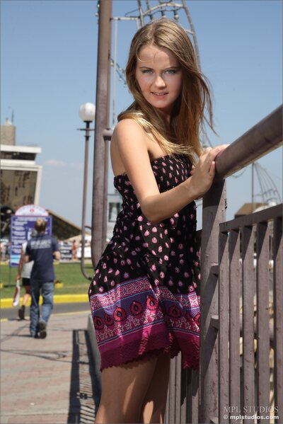 Olivia Postcard From Odessa - photo 07