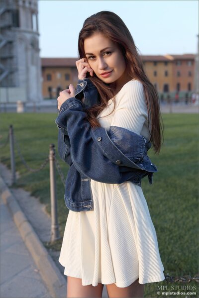 Mila Postcard From Pisa By MPL Studios - photo 01