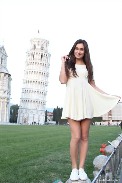 Mila Postcard From Pisa By MPL Studios - photo 02