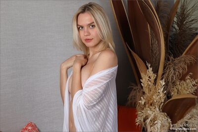 Lana Lane Be With You Always By MPL Studios - photo 00