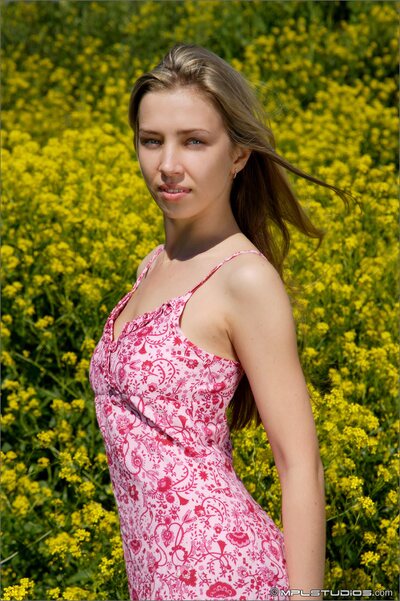 Sunlit Field Strip Tease With Blonde Beauty Angelica Outdoors - photo 00