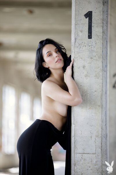 Marisa Ehret Room To Move By Playboy - photo 01