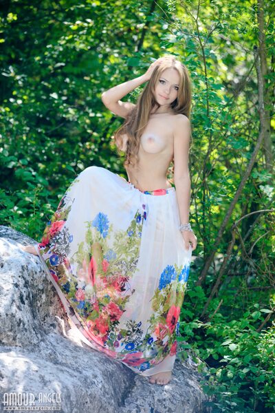 Lisa from Showy Beauty - photo 02