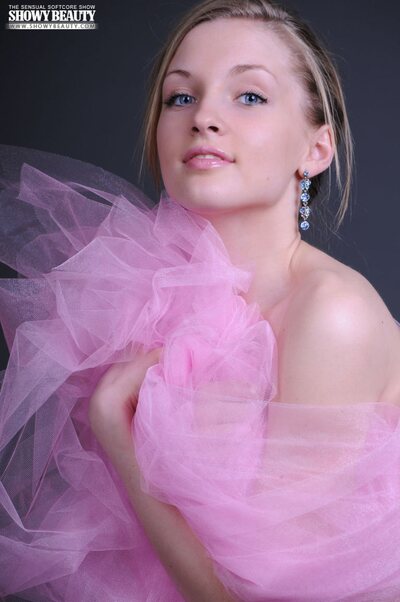 Darinka Showy Beauty - photo 15