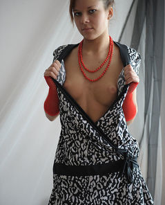 Kati Nice Show By Showy Beauty