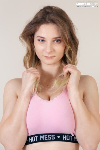 Ruby Relaxed By Showy Beauty - photo 02