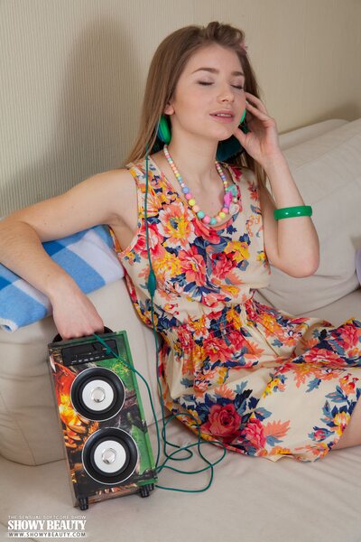 Verona Sounds Good By Showy Beauty - photo 02