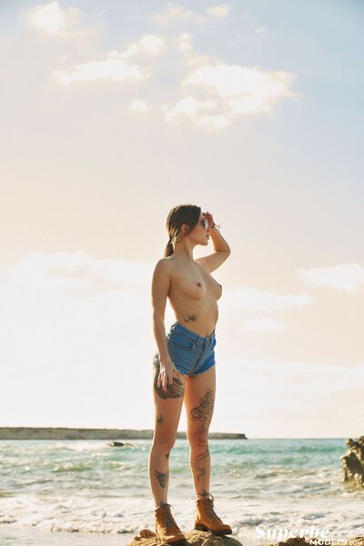 Scarlet Hansen Wild Places By Superbe Models - photo 03